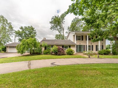 3559 Meadow Ln