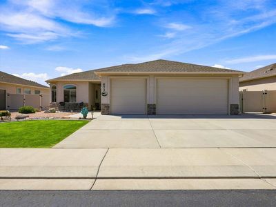 673 Strathearn Dr