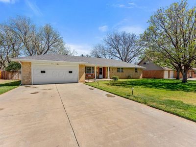2820 Lloyd Dr