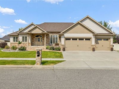 5325 Merlot Ln