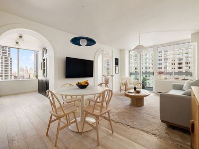 61 W 62nd St APT 22D