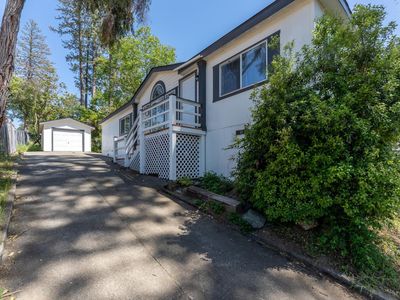 1221 Magnolia Street