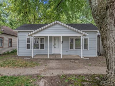 637 E Main St