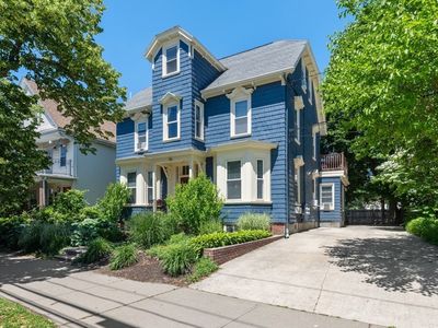 93 Massachusetts Ave #1