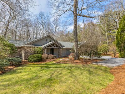 19-B Whiteside Mountain RD