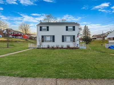 4464 Country Club Dr