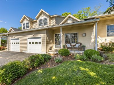 Property at 1320 Courtney Dr, Victor, NY