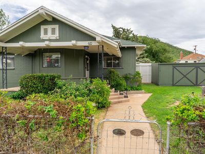 46 BLACK KNOB View