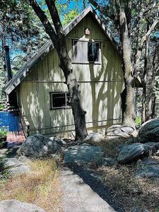 Property at 1010 Jungfrau Dr, Crestline, CA