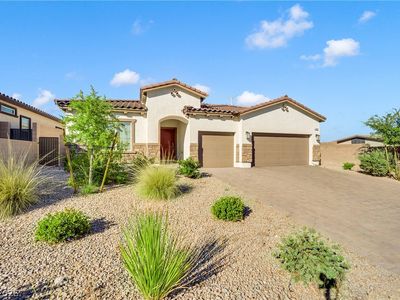10160 Sequoia Falls Pl
