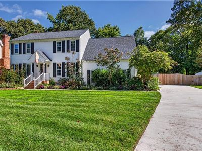828 Woodrow Ct