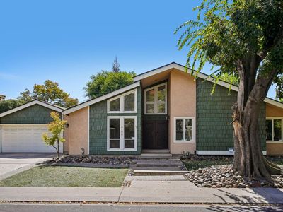 2100 Sandpoint Dr