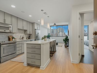 1212 Laurel St APT 206