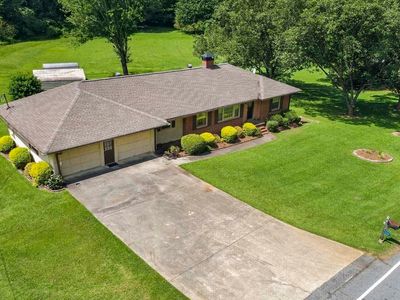 2069 Elmwood Cir