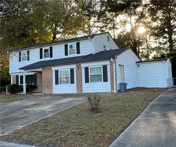 836 Sir Lancelot Dr
