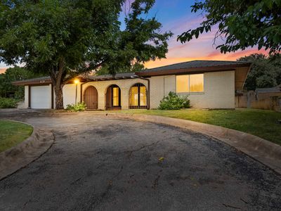 4017 River Oaks Dr