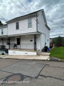 425 Oak St