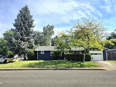 1133 SW Ballinger Dr