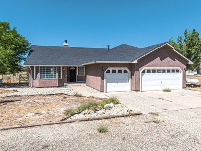 407 Flora Dr