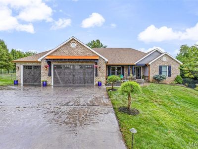2 Brook Parc Ct