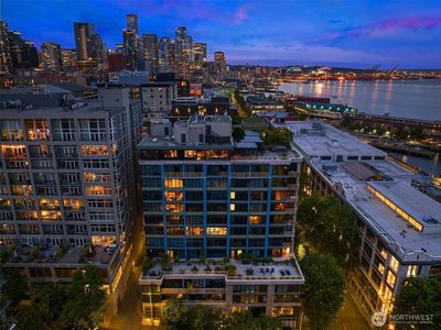 2716 Elliott Avenue #402