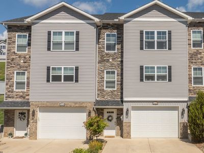 2012 Mountain Ash Ln