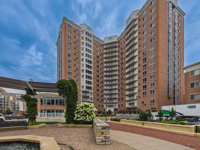 6600 Lyndale Ave S APT 1206