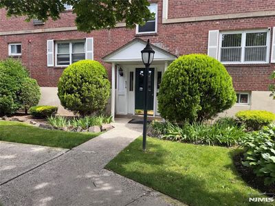 974 Main St APT F6