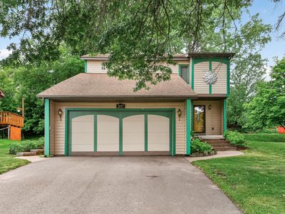 2697 Jessica Ct