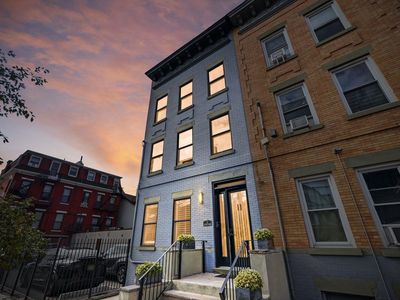 11 Jefferson Ave #1