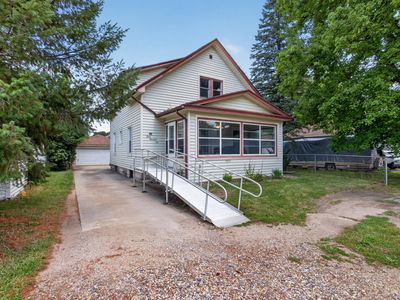 302 Cass Ave