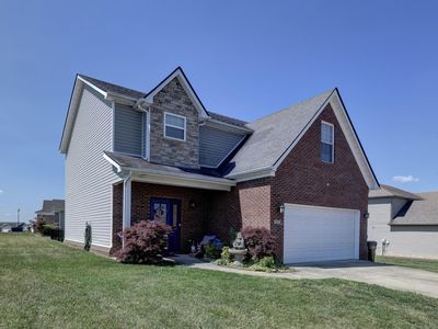 617 Fairfax Ln