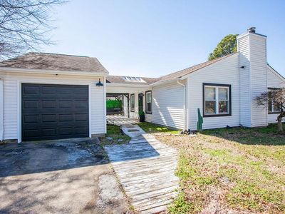 4604 Southampton Arch
