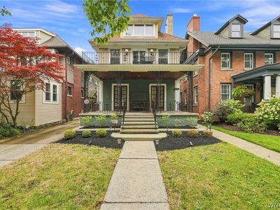 546 Richmond Ave
