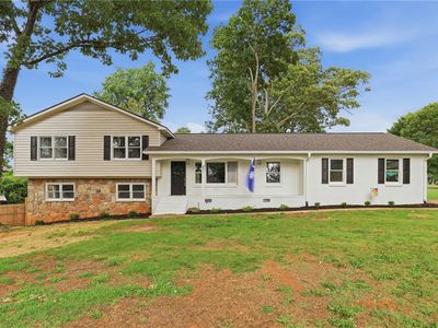 Property at 401 Clarendon Dr, Easley, SC