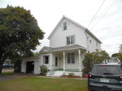 55888 Lake Linden Ave