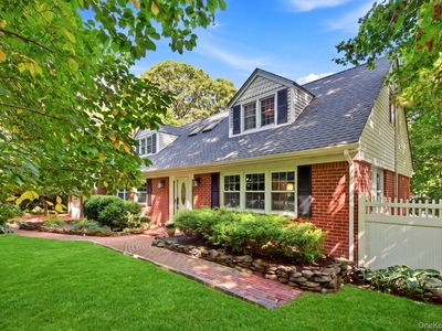88 Little Neck Road