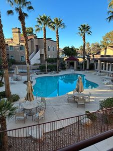 9325 W Desert Inn Rd APT 244
