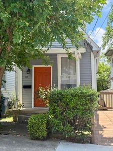 112 Bradley St NE