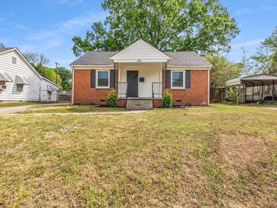 3811 S Goodman Cir