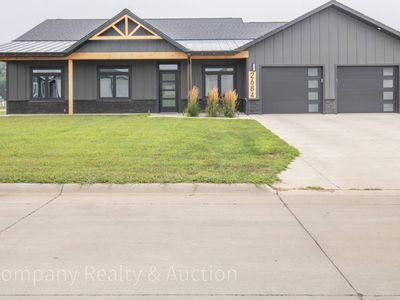 2684 Warren Cir