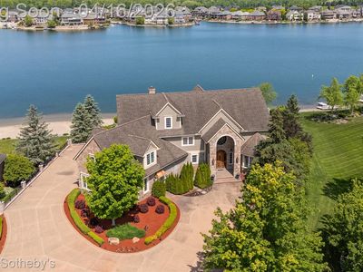 10611 Lighthouse Point