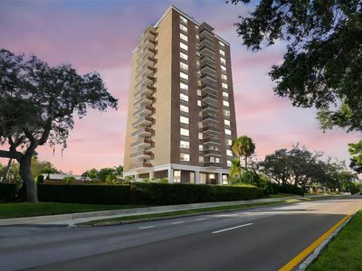 4015 Bayshore Blvd APT 14E
