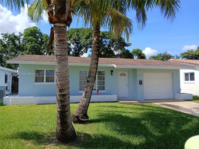 4502 NW 46th St