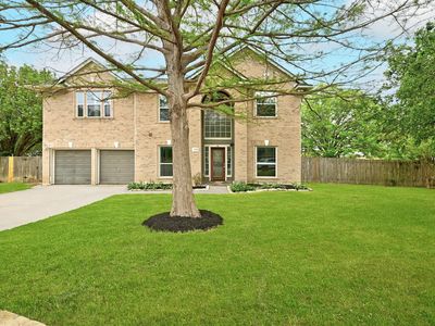 708 Holly Ct