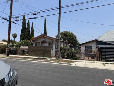 1537 Blake Ave
