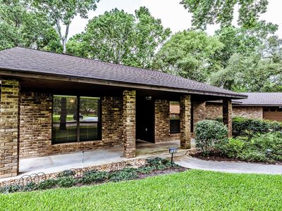 104 Oakview Cir