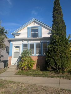880 Jackson St