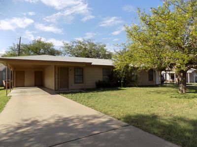 706 E Highland Blvd