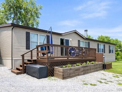Property at 105 Mobile Manor Dr, Troy, MO